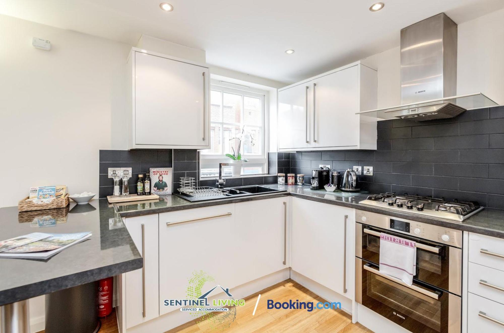 Appartement Windsor Flat 2 Bed By Sentinel Living With Free Wifi And Parking Extérieur photo