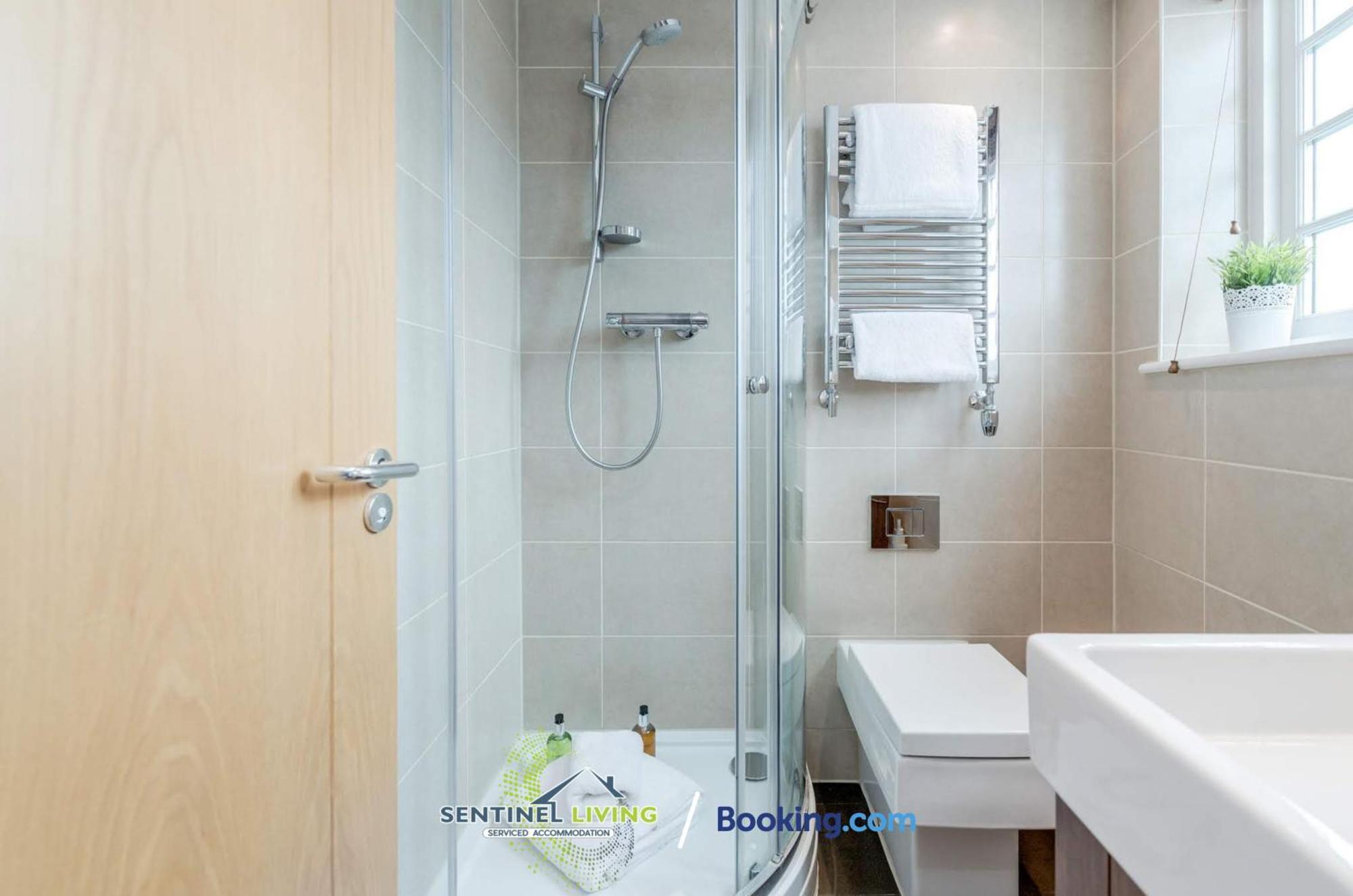 Appartement Windsor Flat 2 Bed By Sentinel Living With Free Wifi And Parking Extérieur photo
